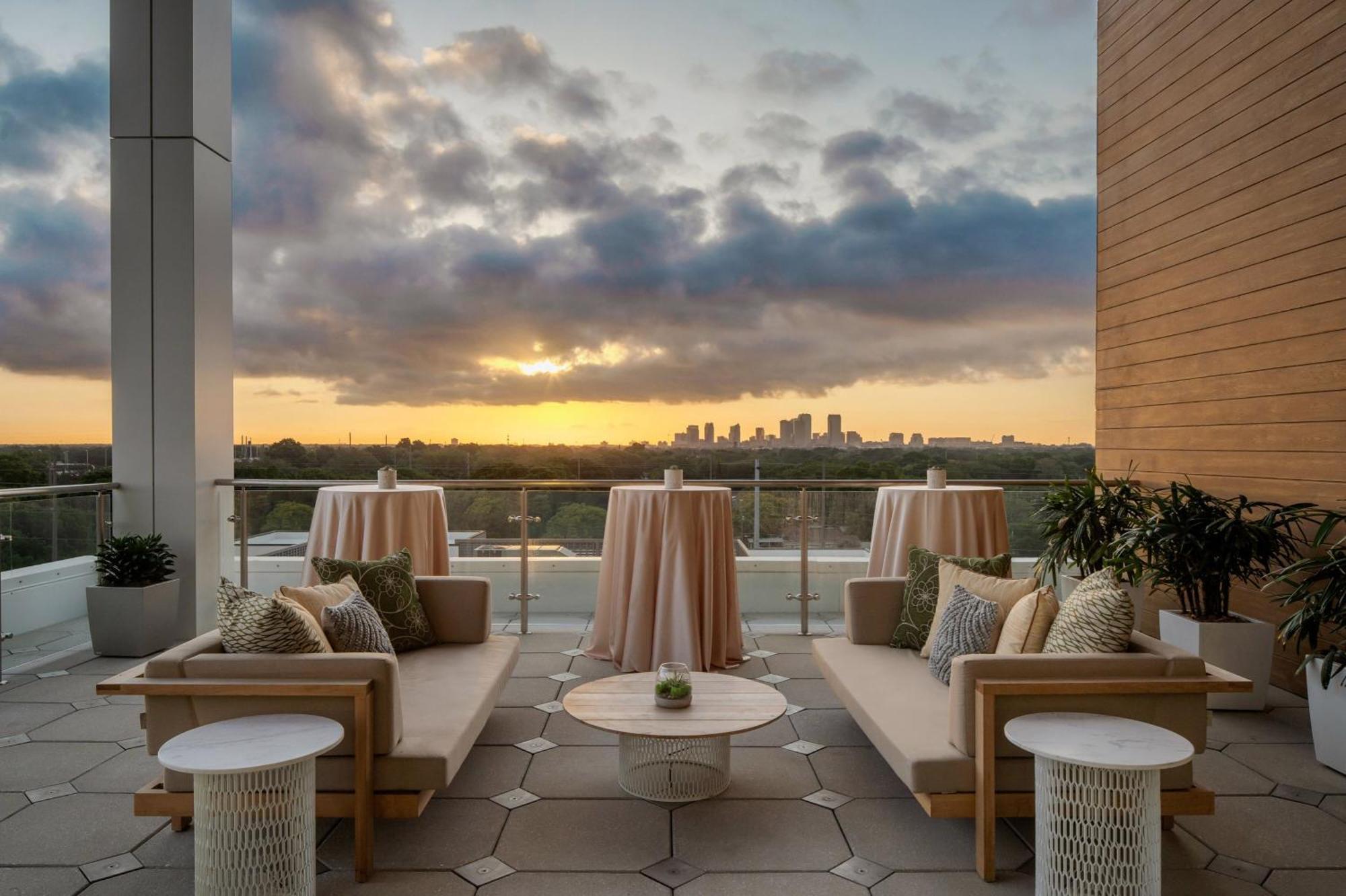 Aloft Tampa Midtown Hotel Exterior photo
