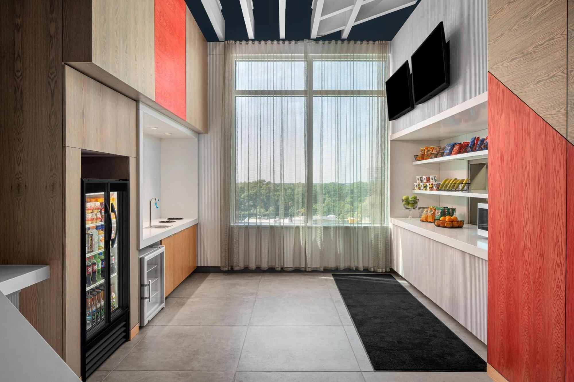 Aloft Tampa Midtown Hotel Exterior photo